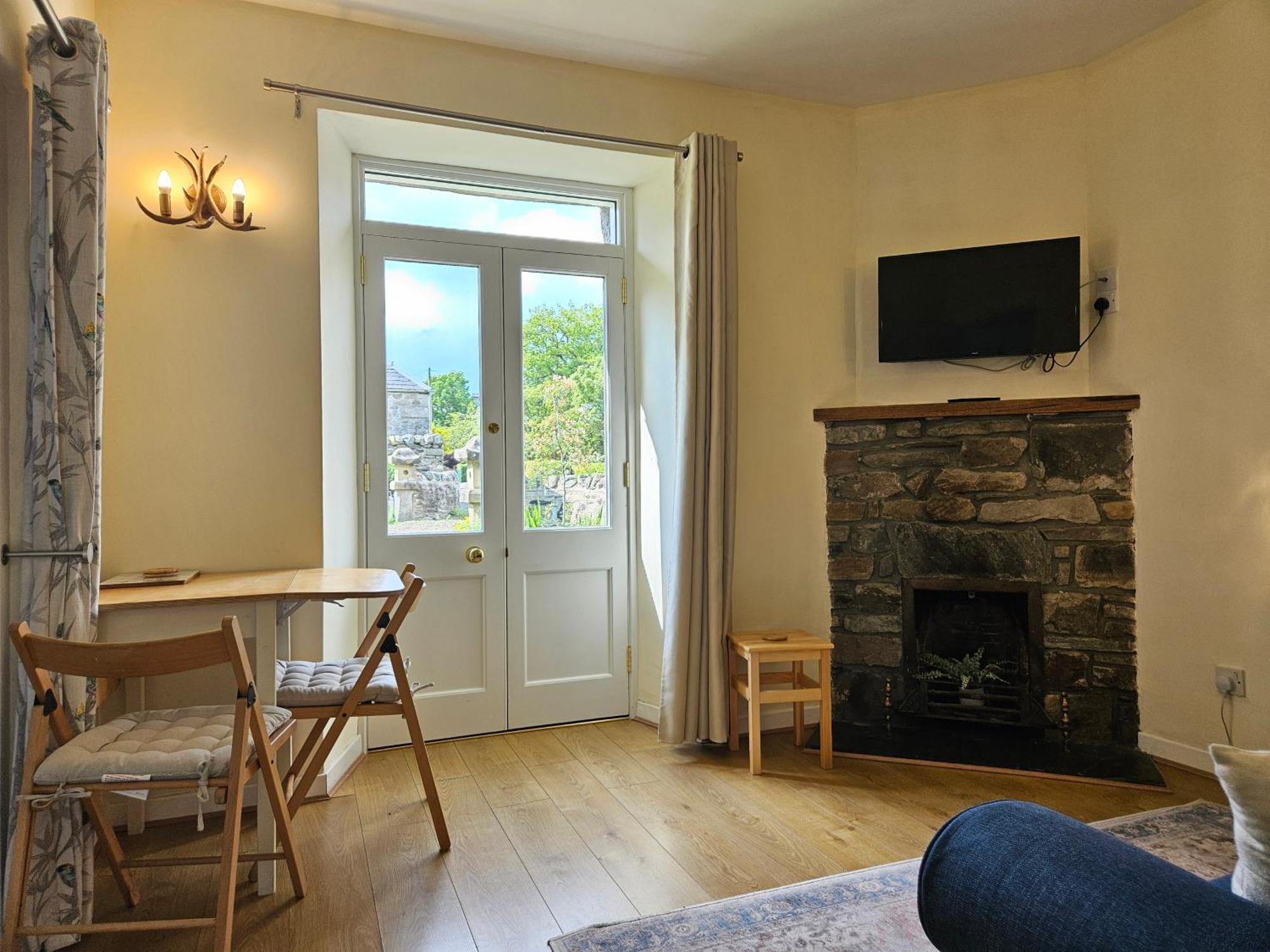 Cosy Peaceful One-Bedroom Cottage In Pitlochry Exterior foto